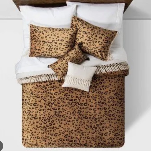 Opalhouse Bedding New Opalhouse Cassina Leopard Velvet Comforter Set Brown 5 Piece Fullqueen